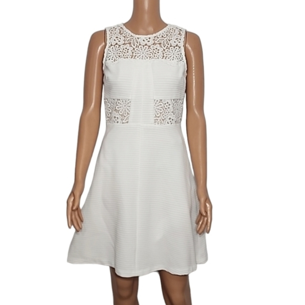 Julia Jordan White Sleeveless‎ fit and flare Lace Dress Size 2